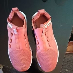 Puma Sneakers